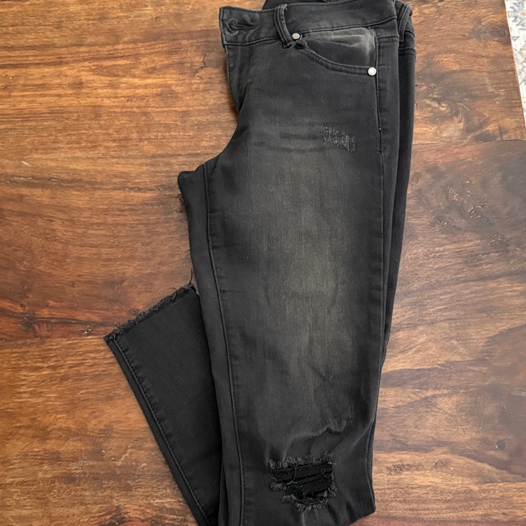 Black Destroyed Skinny Jeans